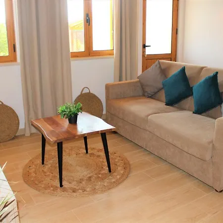 Quinta Alfambras Фермерский дом Алжезур