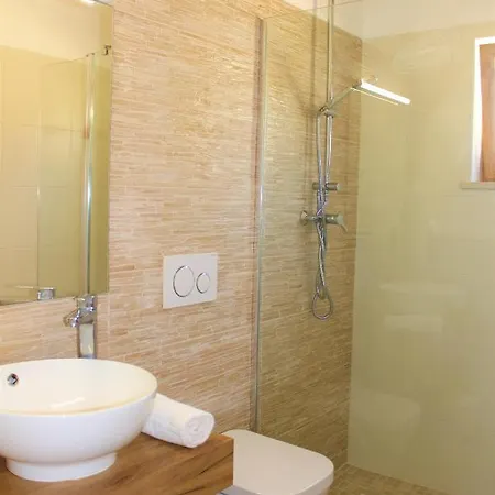 Quinta Alfambras Фермерский дом