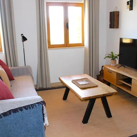 Quinta Alfambras Фермерский дом Алжезур