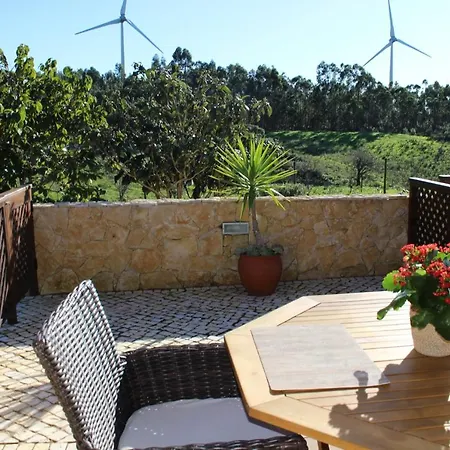 Quinta Alfambras Фермерский дом *