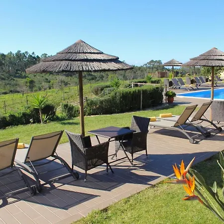 Quinta Alfambras Фермерский дом