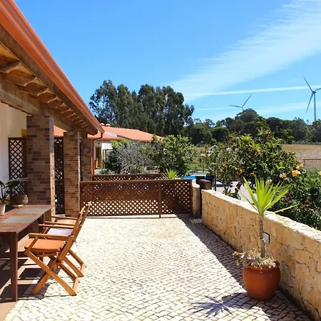 Quinta Alfambras Farm stay *